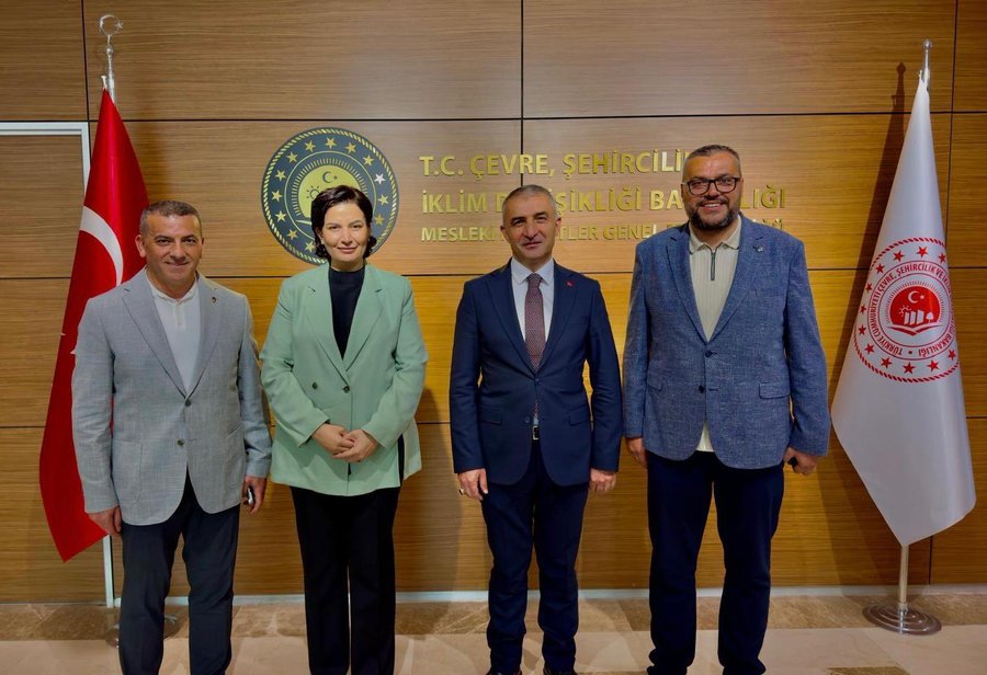 Çevre, Şehircilik ve İklim Değişikliği Bakanlığı Mesleki Hizmetler   Genel Müdürü Sayın Banu Aslan’ı  İMKON heyeti olarak ziyaret ettik.